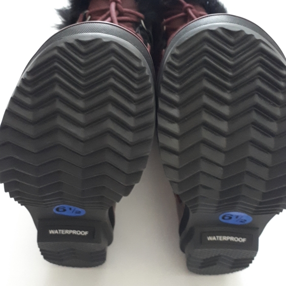 Sorel Mid Thigh  Burgundy Winter Boots - Picture 7 of 8